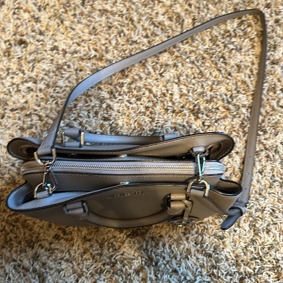 Michael Kors Savannah Crossbody - Picture 5 of 16